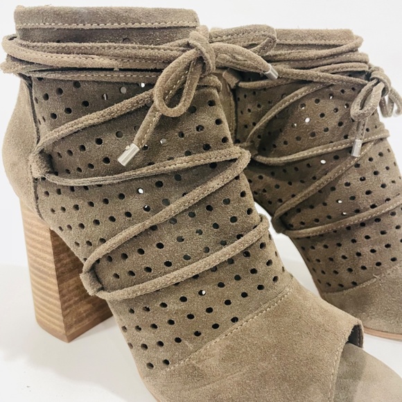 Very Volatile Booties Taupe Suede Open Toe Chunky Heel Boots Size 8 - Picture 9 of 11